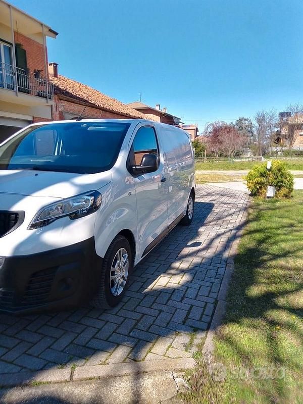 Usata Peugeot Expert 140 CV (102 kW) 2021 Bianco Furgone