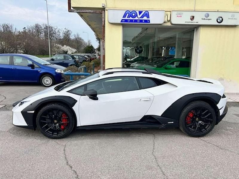 Usata Lamborghini Huracán 610 CV (448 kW) 2024 Bianco Coupé