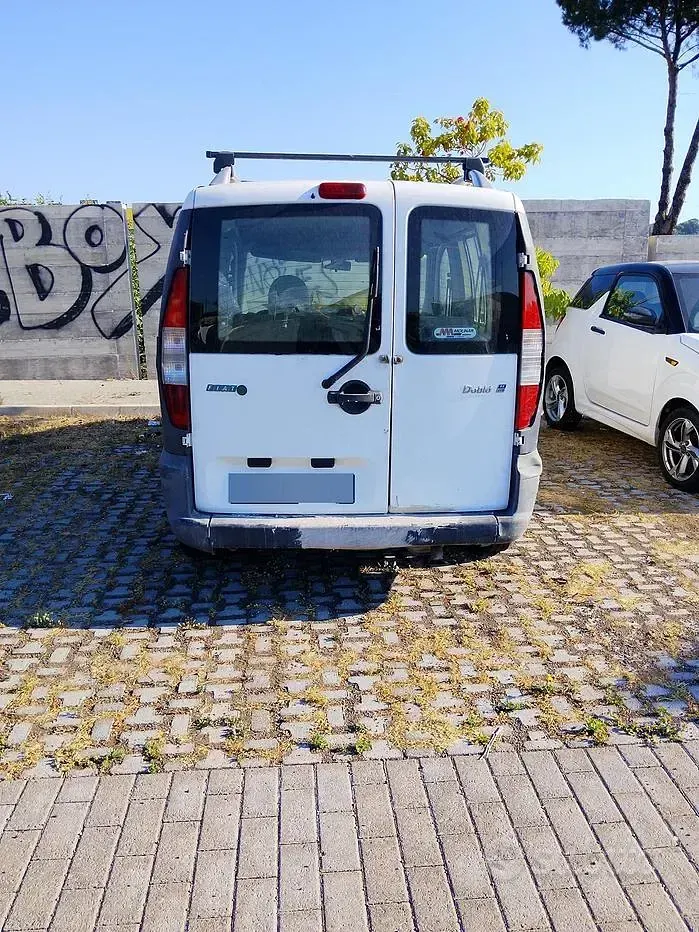 Usata Fiat Doblò 105 CV (77 kW) 2004 Bianco Monovolume