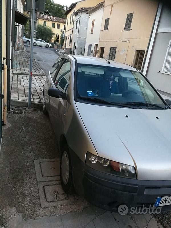 Usata 2000 Fiat Punto Due volumi | 1800 € (Buon prezzo) - Immagine 1/4