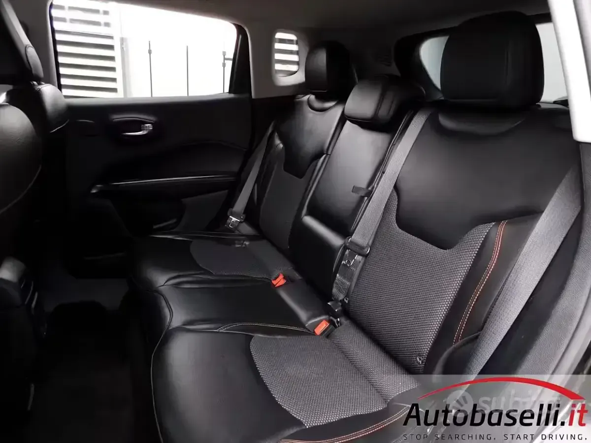 Occasion Jeep Compass Limited 140 ch (102 kW) 2018 Noir SUV