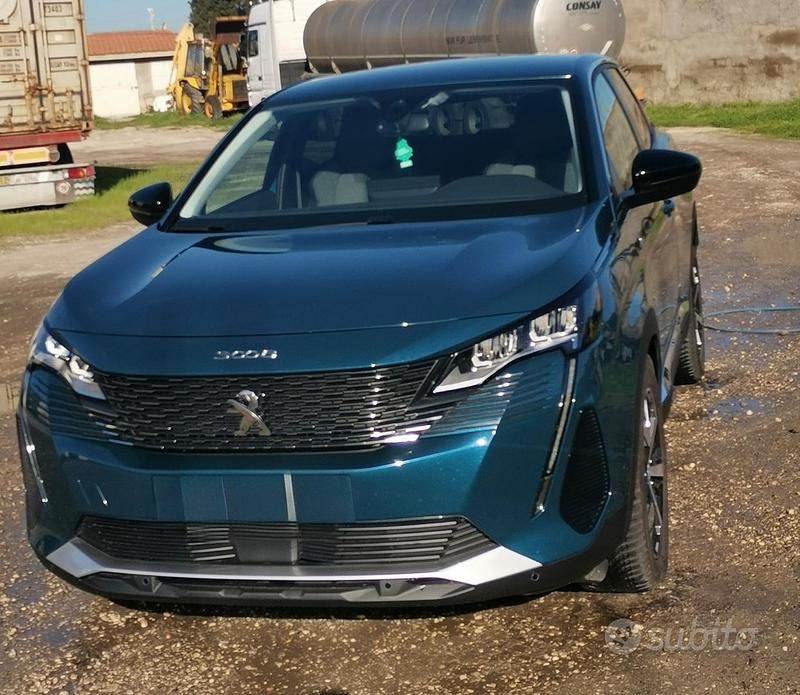 Usata Peugeot 3008 Allure 131 CV (96 kW) 2022 Blu Station wagon