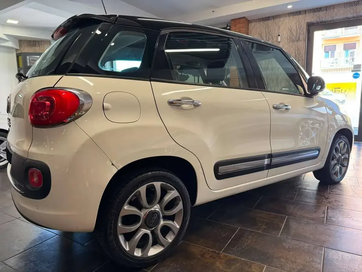 Usata Fiat 500L Lounge 84 CV (61 kW) 2014 Bianco Monovolume
