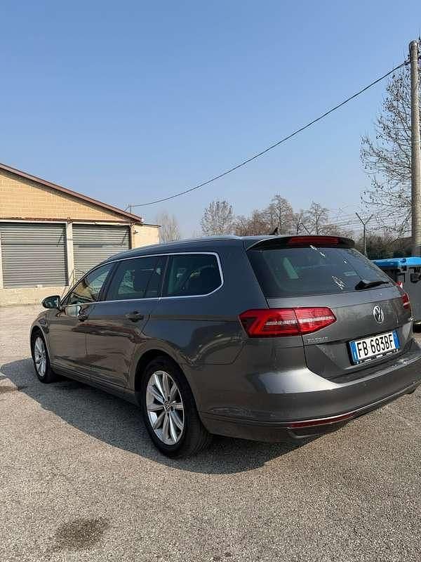 Usata VW Passat 120 CV (88 kW) 2015 Beige Station wagon