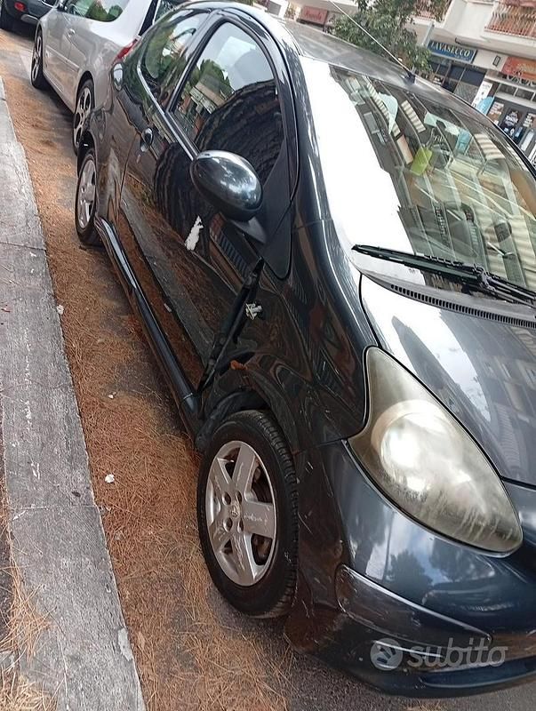 Usata Toyota Aygo 2003 Grigio Utilitaria
