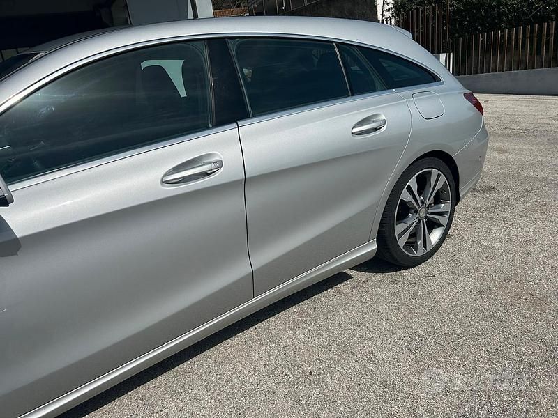 Usata Mercedes CLA200 136 CV (100 kW) 2017 Grigio Station wagon