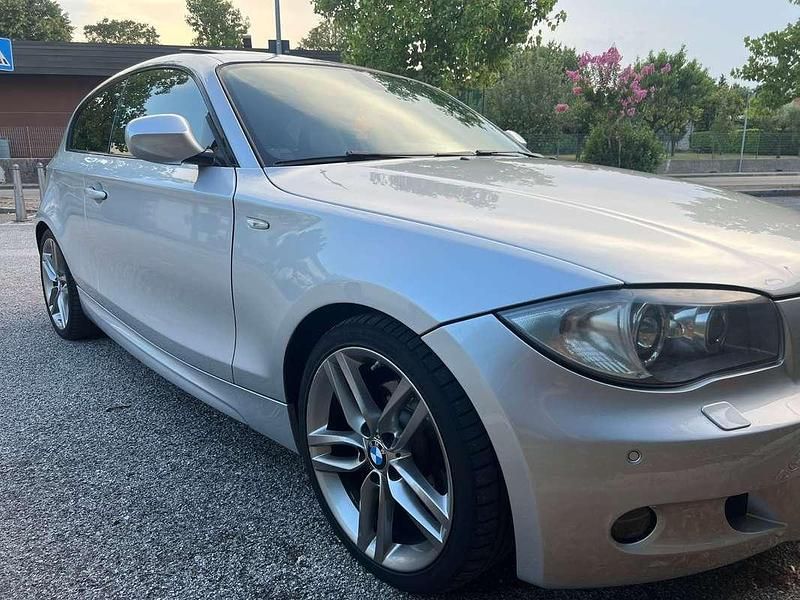 Usata BMW 120 177 CV (130 kW) 2010 Grigio Utilitaria