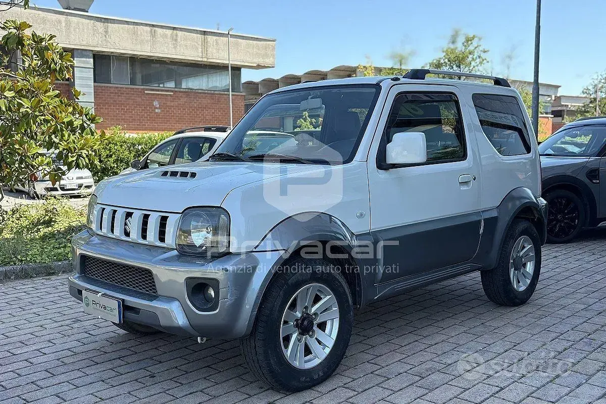 Usata Suzuki Jimny 85 CV (62 kW) 2014 Bianco SUV