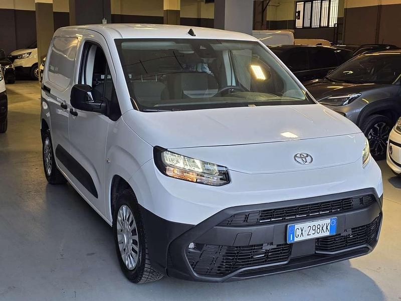 Usata Toyota Proace City City 102 CV (75 kW) 2024 Bianco Monovolume