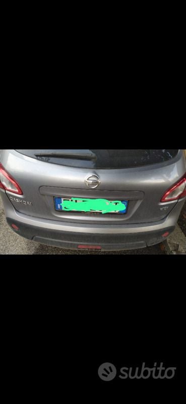 Usata Nissan Qashqai N-TEC 150 CV (110 kW) 2011 Grigio SUV