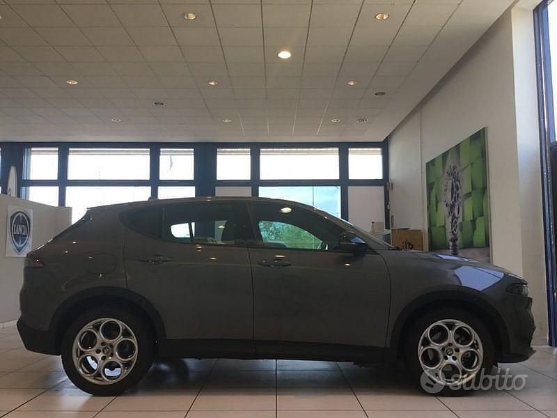 Usata Alfa Romeo Tonale Sprint 131 CV (96 kW) 2023 Grigio SUV