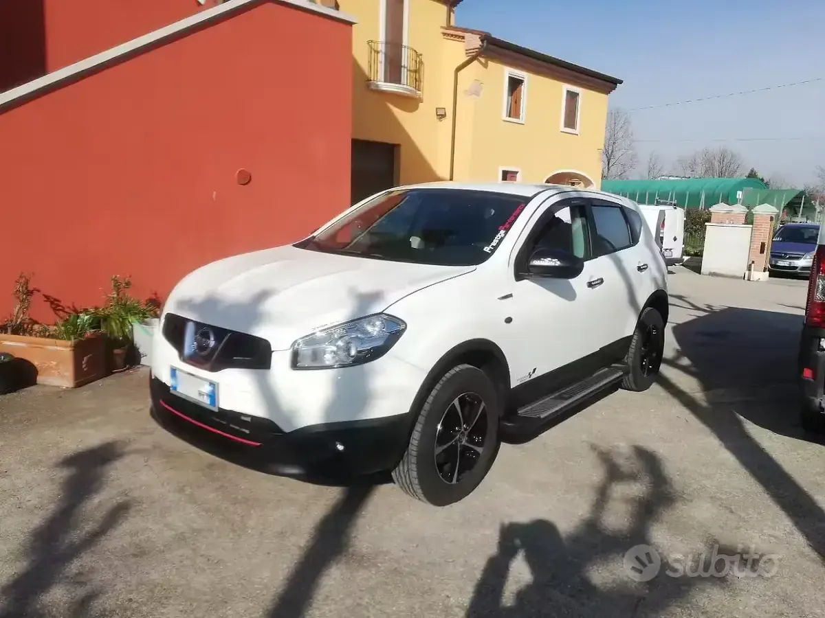 Usata Nissan Qashqai Visia 110 CV (80 kW) 2012 Bianco SUV