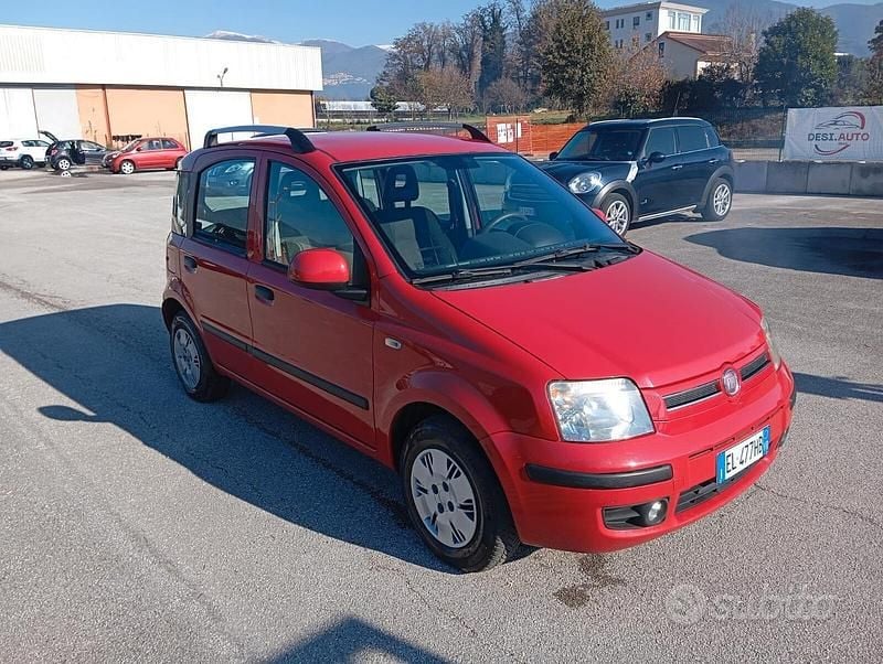 Usata Fiat Panda Lounge 75 CV (55 kW) 2012 Rosso Berlina