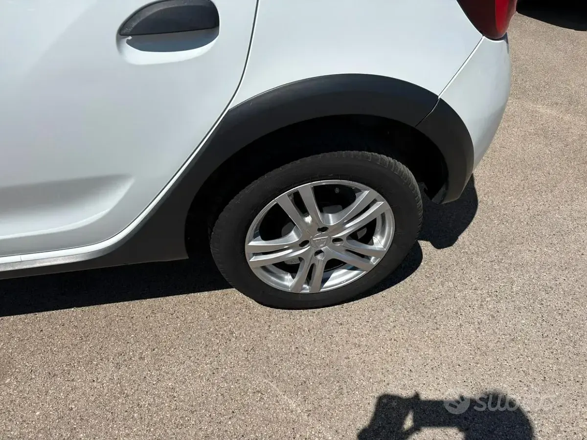 Usata Dacia Sandero Stepway 90 CV (66 kW) 2016 Bianco Berlina