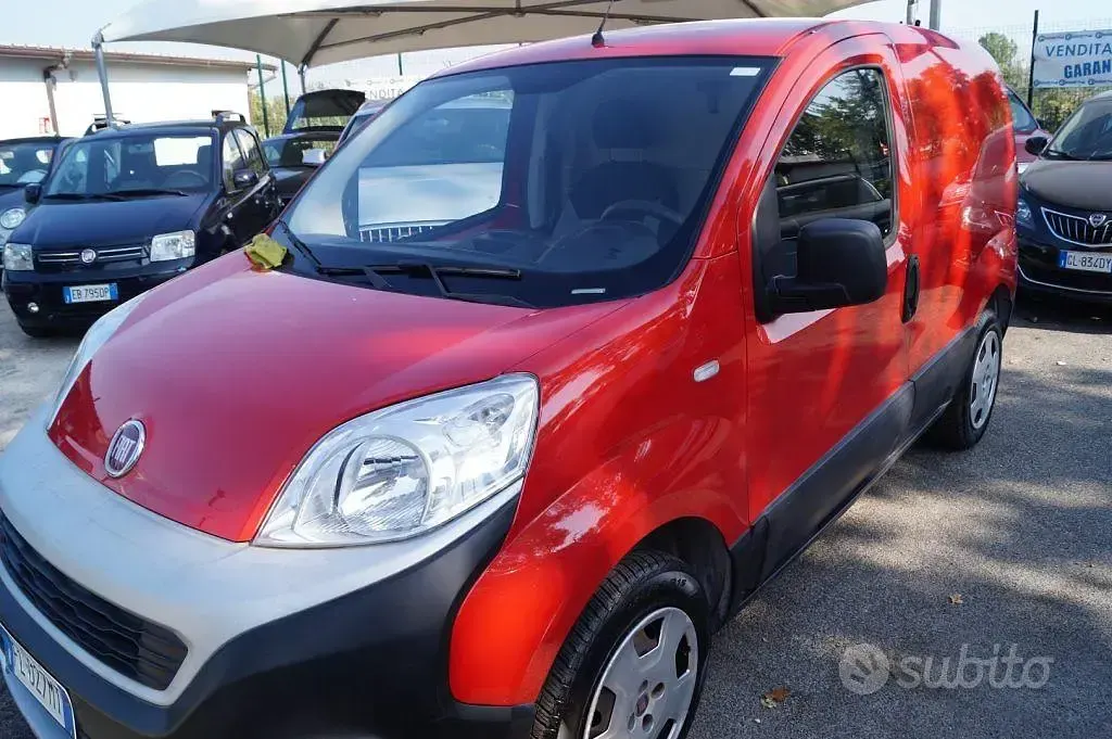 Usata Fiat Fiorino 95 CV (69 kW) 2017 Rosso Monovolume