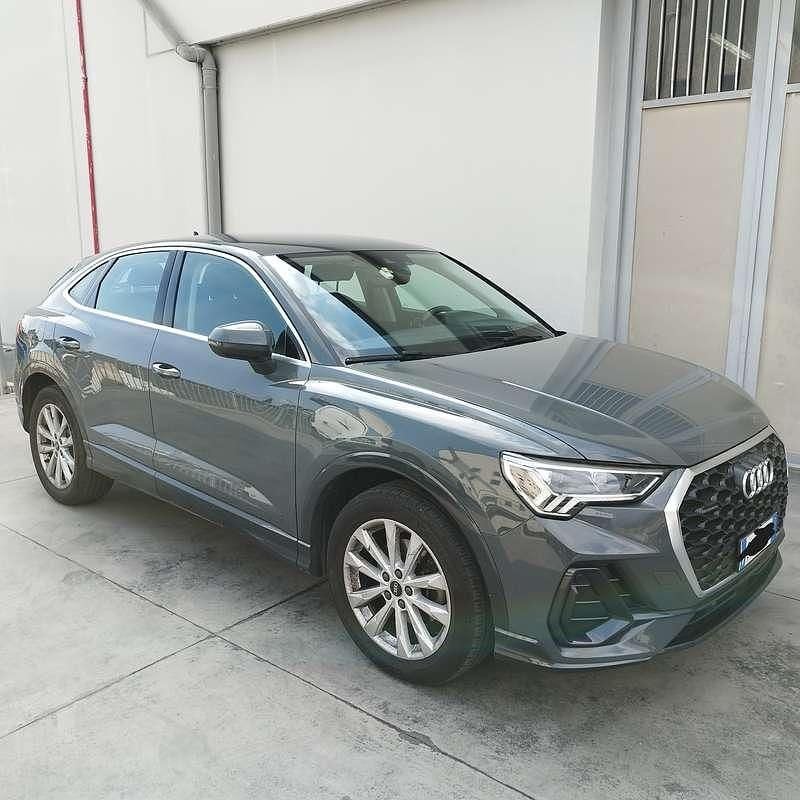 Usata Audi Q3 Sportback Ambiente 150 CV (110 kW) 2021 Grigio SUV