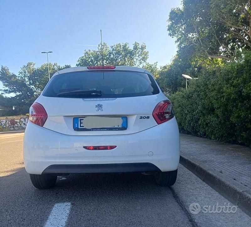 Usata Peugeot 208 82 CV (60 kW) 2014 Bianco Utilitaria