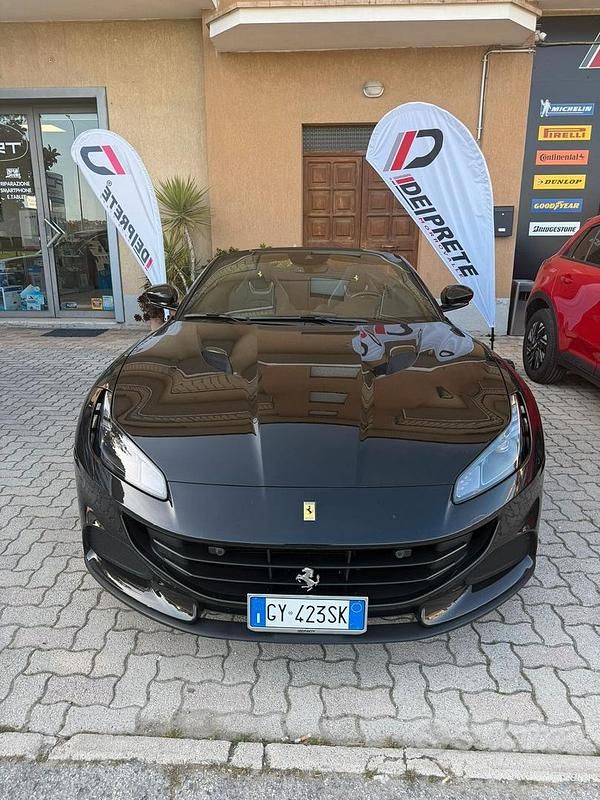 Usata Ferrari Portofino 620 CV (456 kW) 2023 Nero Cabrio