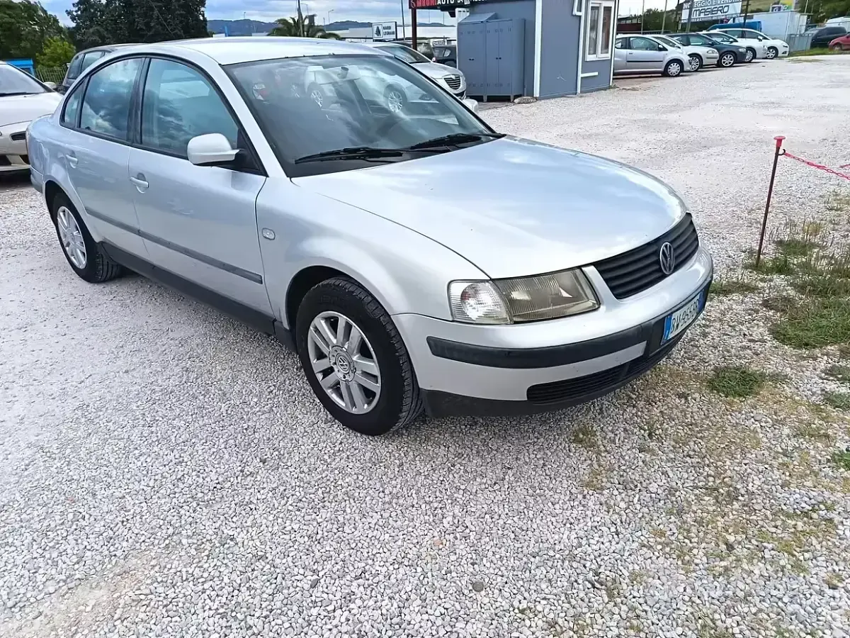Brugt VW Passat 116 HK (85 kW) 2000 Grå Sedan