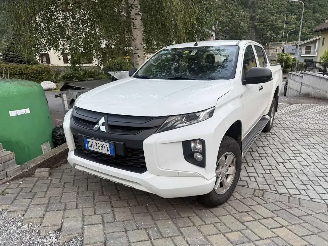 Usata Mitsubishi L200 Intense 154 CV (113 kW) 2022 Pick-up
