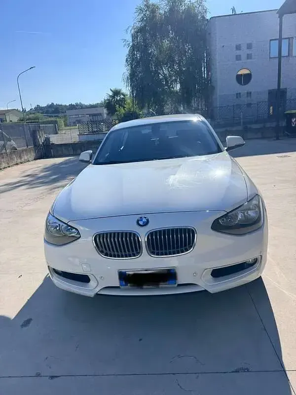 Usata BMW 118 143 CV (105 kW) 2013 Utilitaria
