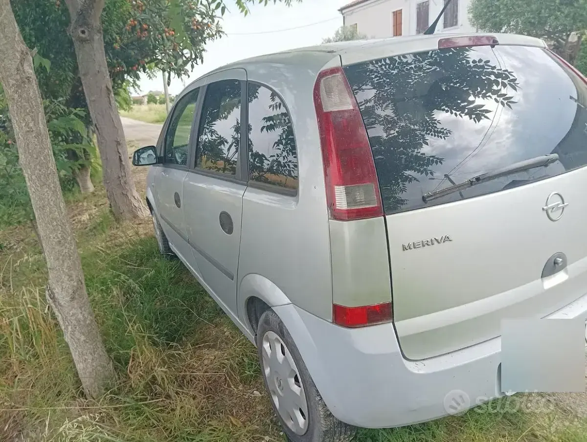 Usata Opel Meriva 101 CV (74 kW) 2003 Grigio Monovolume