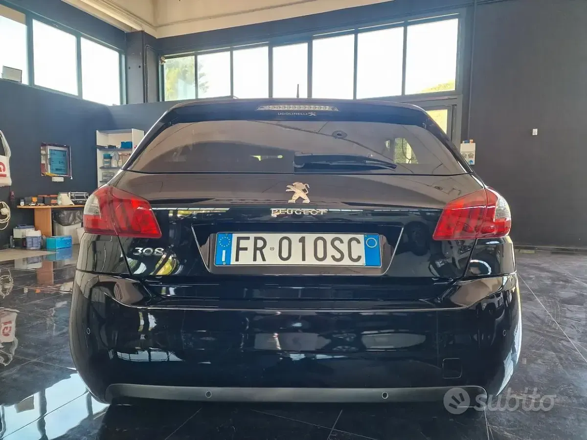 Usata Peugeot 308 GT-line 131 CV (96 kW) 2018 Nero Berlina