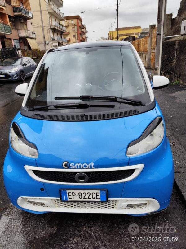 Usata 2013 Smart ForTwo Coupé Due volumi | 5490 € (Ottimo prezzo) - Immagine 1/4