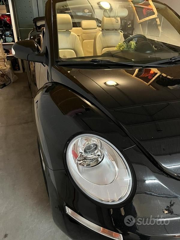 Usata VW New Beetle 2008 Nero Utilitaria