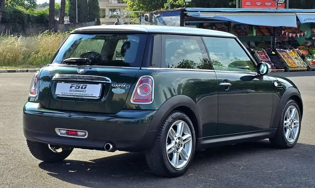 Usata Mini Cooper D 111 CV (81 kW) 2010 Other Utilitaria