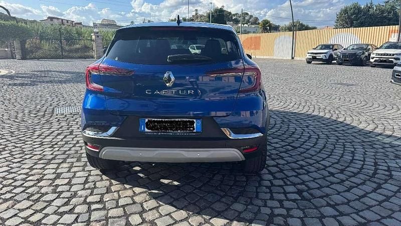 Usata Renault Captur Techno 101 CV (74 kW) 2023 Blu/azzurro SUV