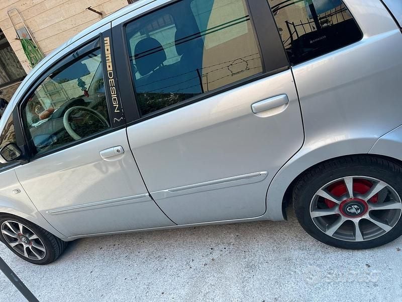 Usata Lancia Musa 90 CV (66 kW) 2008 Grigio Monovolume