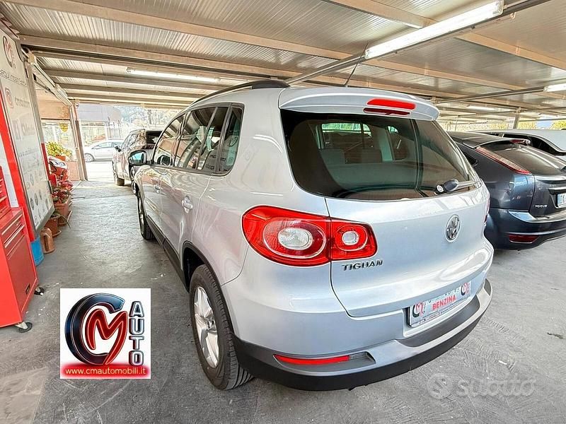 Usata VW Tiguan Sportline 150 CV (110 kW) 2009 Grigio SUV