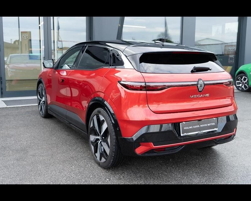 Usata Renault Mégane Equilibre 55 kW (75 CV) 2022 Rosso metall SUV