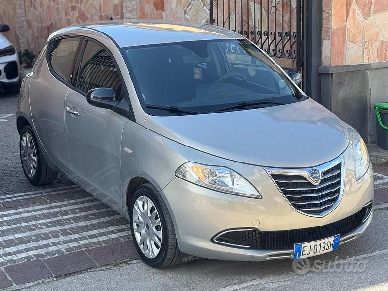 Usata Lancia Ypsilon S 85 CV (62 kW) 2011 Grigio Utilitaria