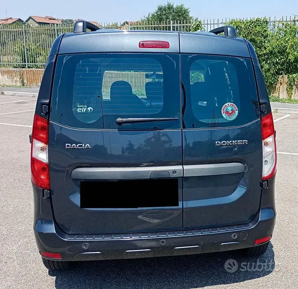 Usata Dacia Dokker 90 CV (66 kW) 2017 Bluazzurro Monovolume