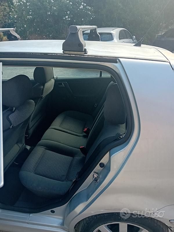 Usata VW Polo 101 CV (74 kW) 2001 Grigio Berlina