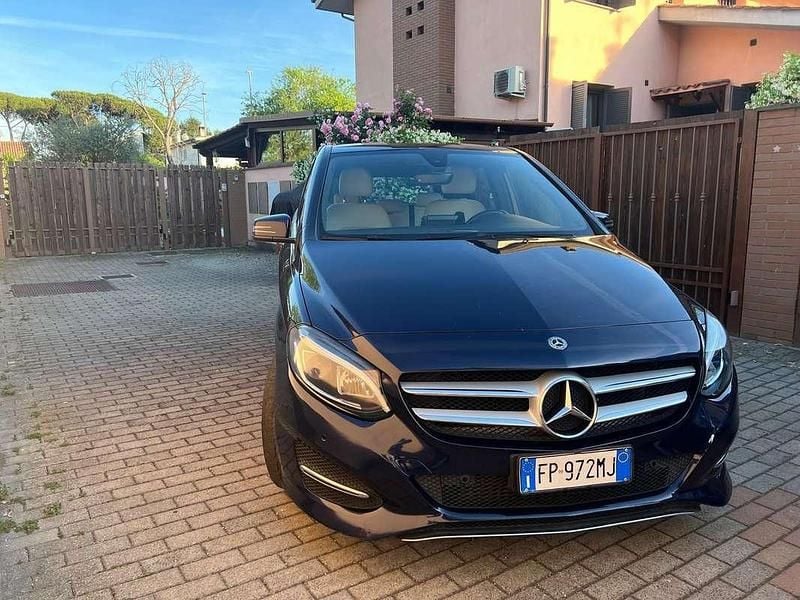 Usata 2018 Mercedes B160 Premium Monovolume | 11.700 € (Buon prezzo) - Immagine 1/4