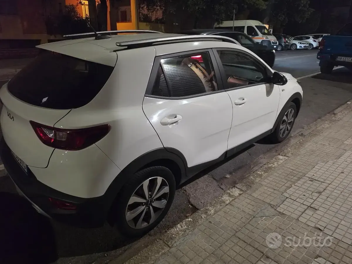 Usata Kia Stonic 84 CV (61 kW) 2024 Bianco SUV