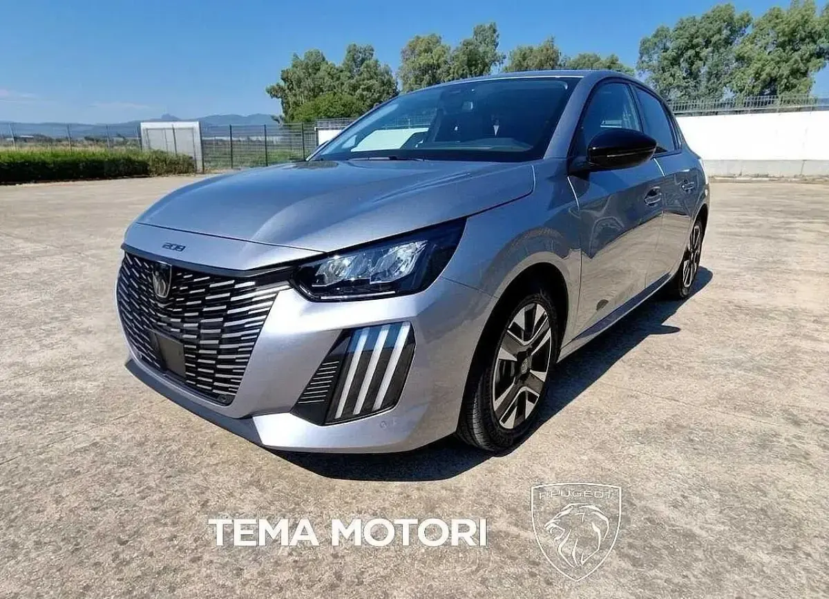 Usata Peugeot 208 Allure 100 CV (73 kW) 2025 Utilitaria