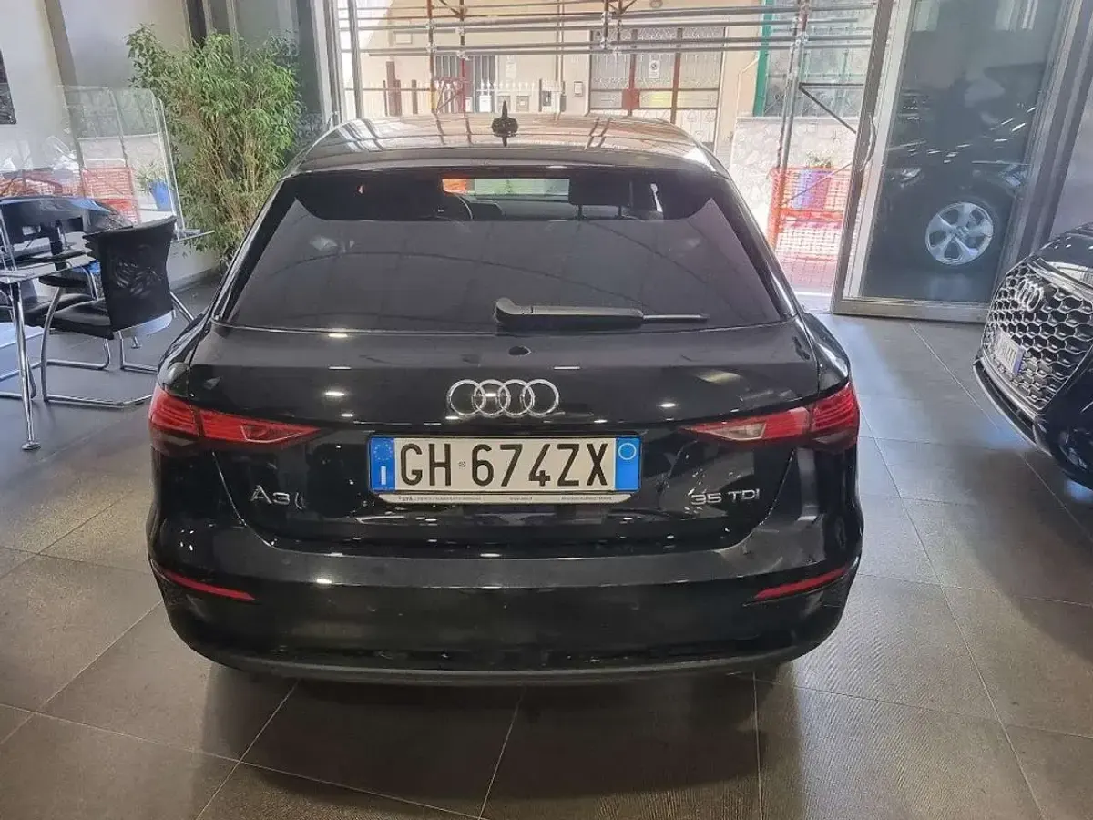 Gebraucht Audi A3 Business 150 PS (110 kW) 2022 Schwarz Limousine