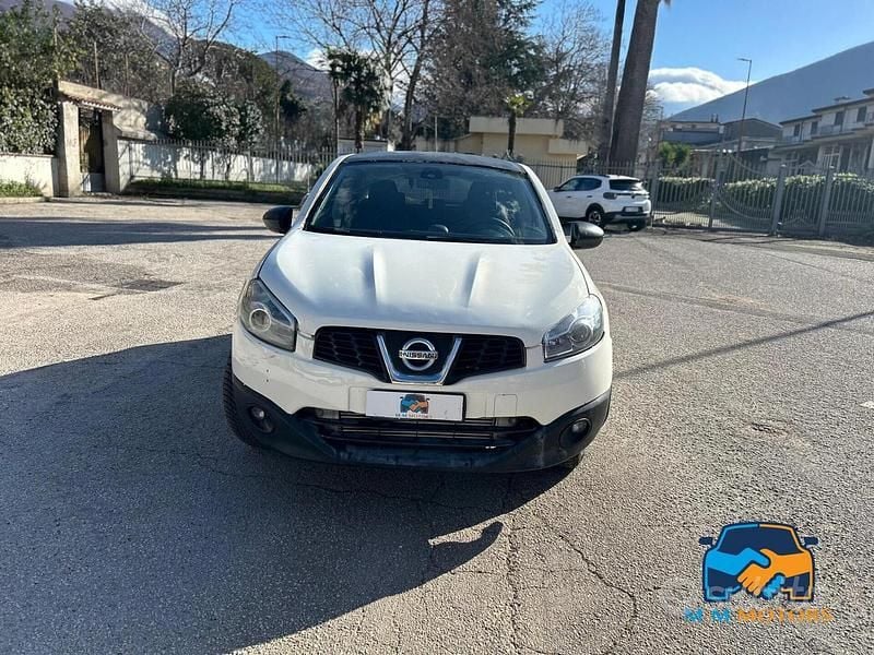 Usata Nissan Qashqai Tekna 150 CV (110 kW) 2010 Bianco SUV