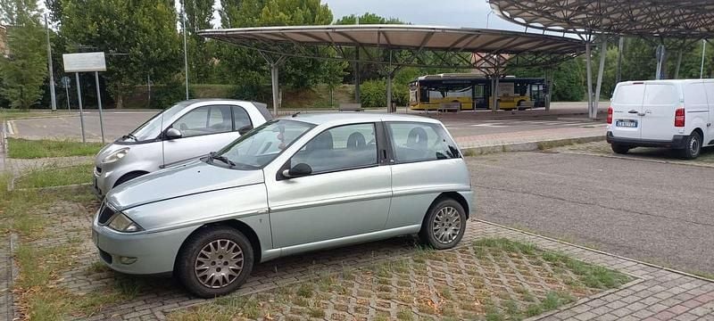 Usata Lancia Ypsilon 86 CV (63 kW) 2001 Utilitaria