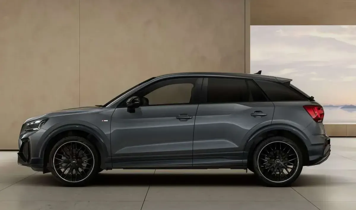 Nuova Audi Q2 Ambiente 150 CV (110 kW) 2025 Grey arrow SUV