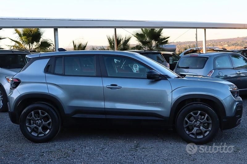 Usata Jeep Avenger Altitude 101 CV (74 kW) 2024 Grigio SUV