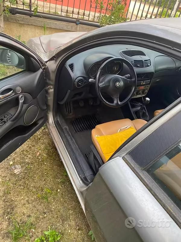 Occasion Alfa Romeo 147 120 PK (88 kW) 2006 Grijs Hatchback
