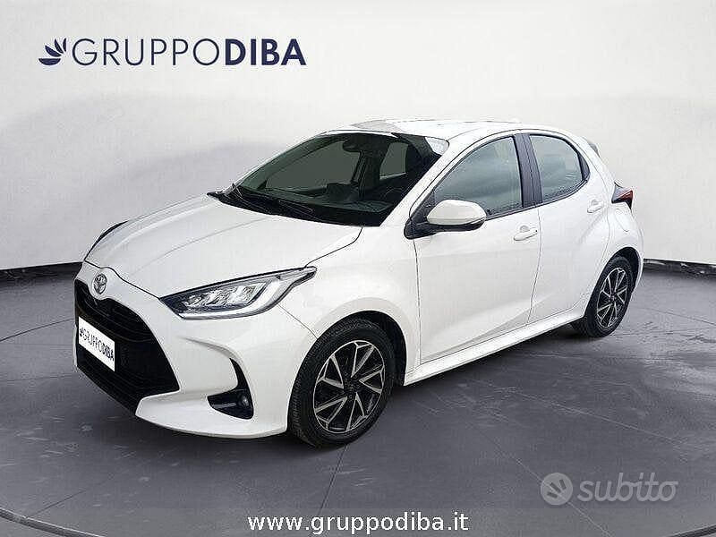 Usata Toyota Yaris Trend 72 CV (52 kW) 2022 Bianco Utilitaria