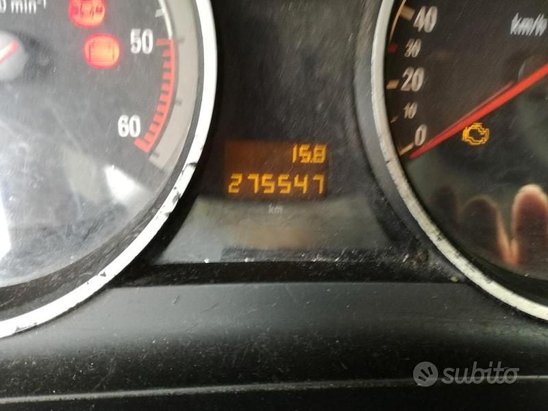 Usata Opel Zafira 150 CV (110 kW) 2006 Grigio Monovolume