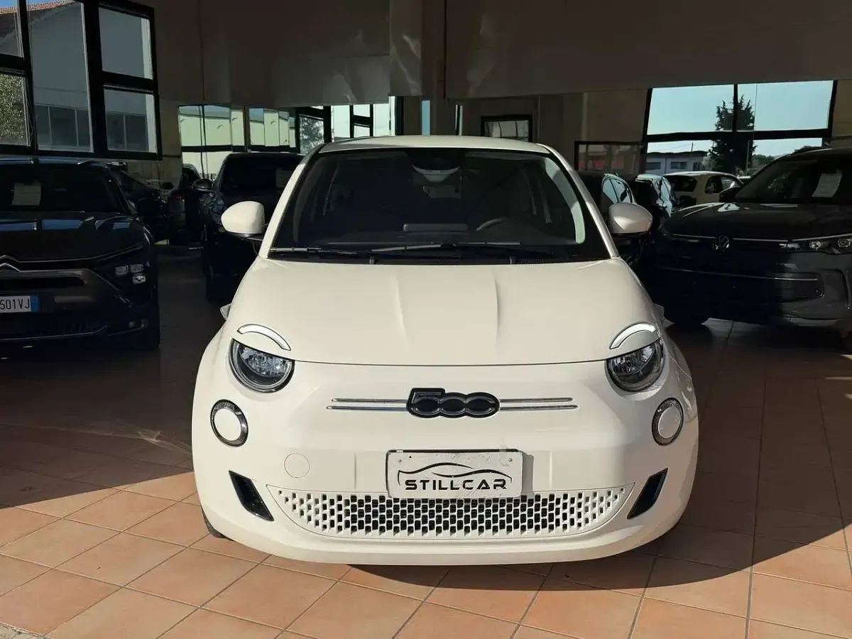 Nuova Fiat 500e 42 kW (58 CV) 2025 Bianco Utilitaria