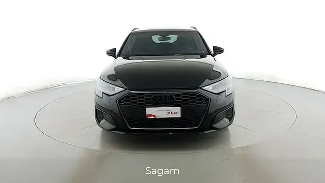 Begagnad Audi A3 Advanced 150 HK (110 kW) 2023 Svart Sedan